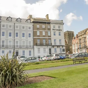 Foxton Penthouse Apartment Whitby