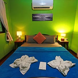2* Maison d'hôtes Adrianas Place Boutique